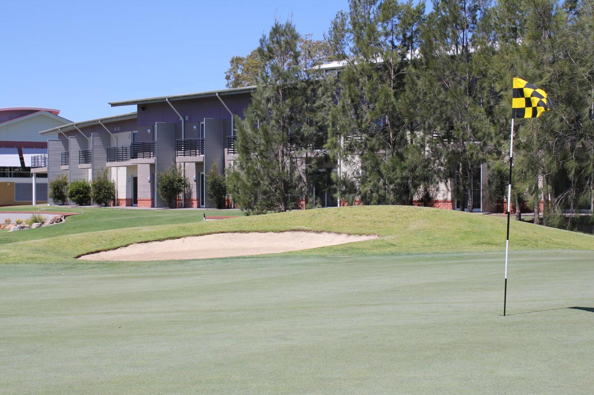 Springs Shoalhaven Nowra Motel ภายนอก รูปภาพ
